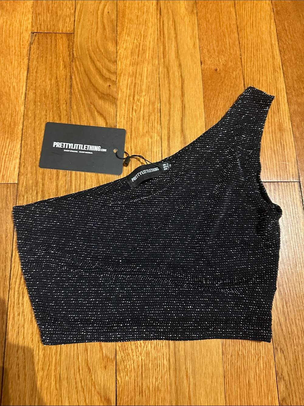 One shoulder crop top